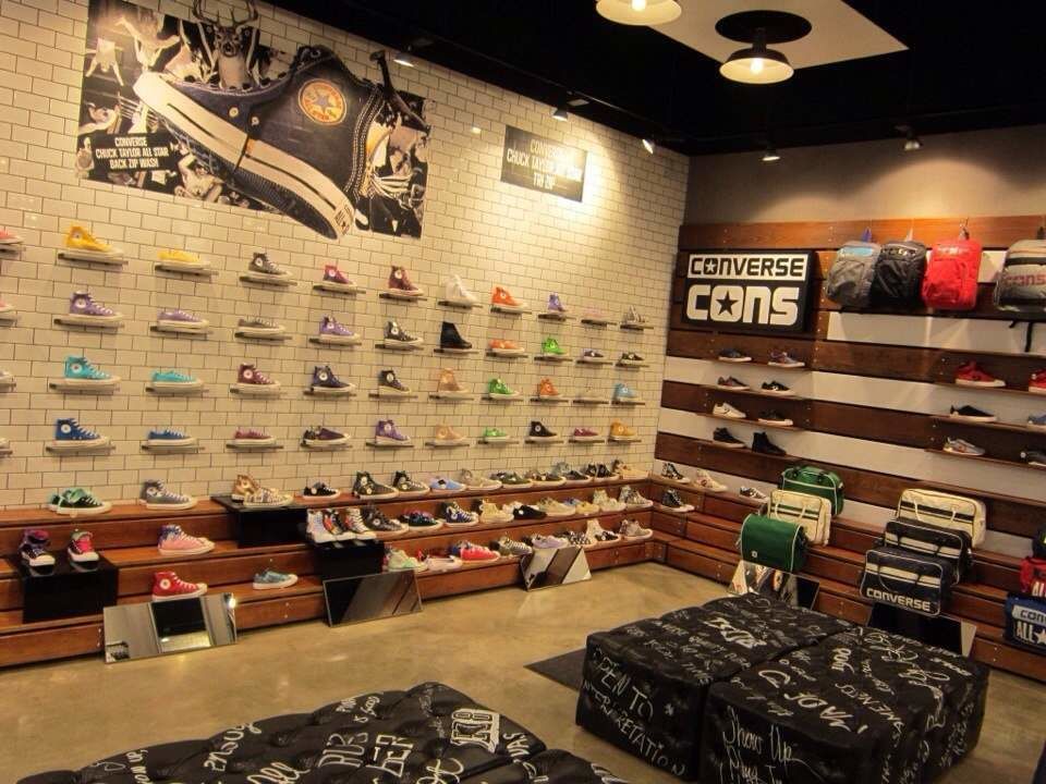 New balance тц «метрополис» ленинградское ш. авиапарк конверс. магазин converse. зипка converse. магазин converse.